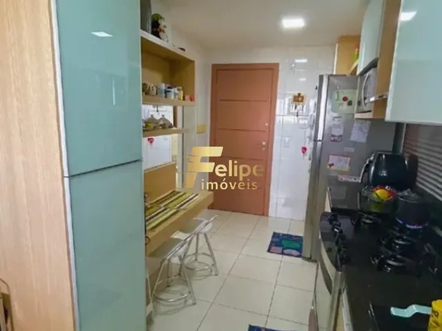 Imagem 6: LINDÍSSIMO APARTAMENTO DE 04 QUARTOS, CONVERTIDOS EM 03, COM VISTA LIVRE PARA O MAR E