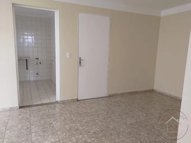 Imagem 2: Apartamento À Venda em Cotia, Jardim Caiapiá, com 2 Quartos, 52M²