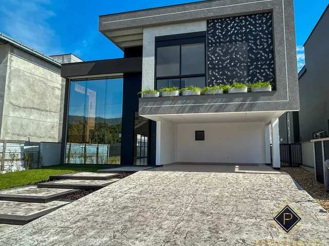 Imagem: Casa à venda no bairro Santa Regina - Camboriú/SC