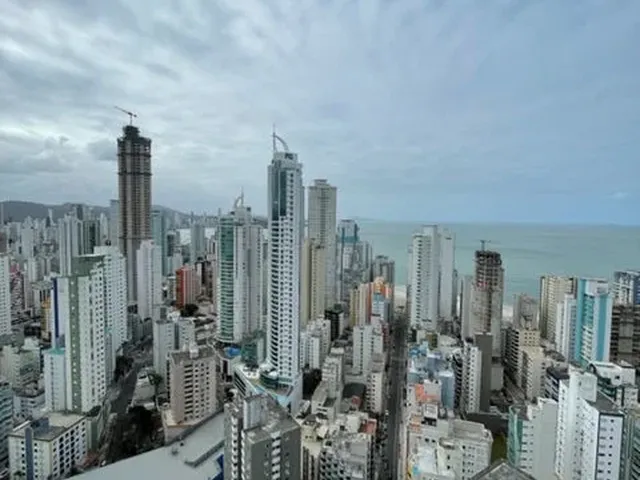 Imagem 3: Cobertura de luxo no Centro de Balneário Camboriú-SC: 3 quartos, 3 suítes, 2 salas, 4