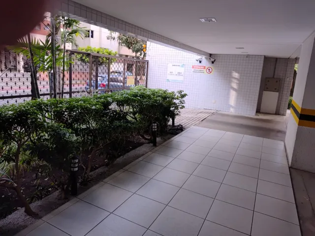 Imagem 2: Apartamento de 3 Quartos com 1 Suíte e 2 Vagas de Garagem no Bairro Boa Vista, Recife-PE