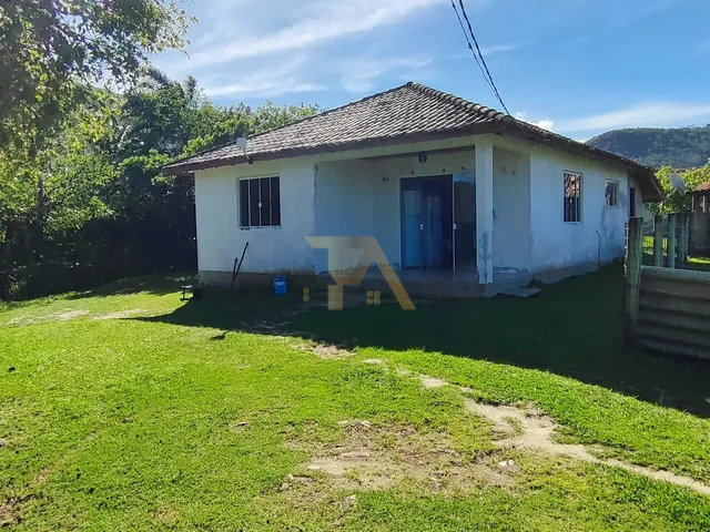 Imagem: Casa com Amplo Terreno À Venda na Encantada