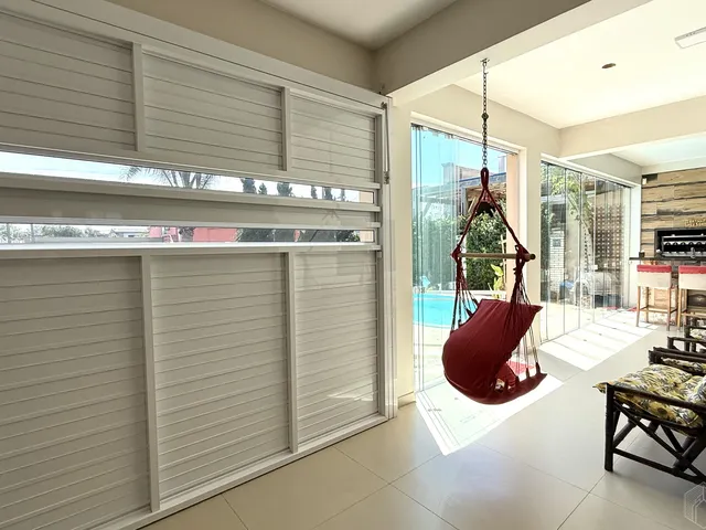 Imagem 8: Imóvel à venda no litoral, semi mobiliada com espaço gourmet, piscina, placa solar