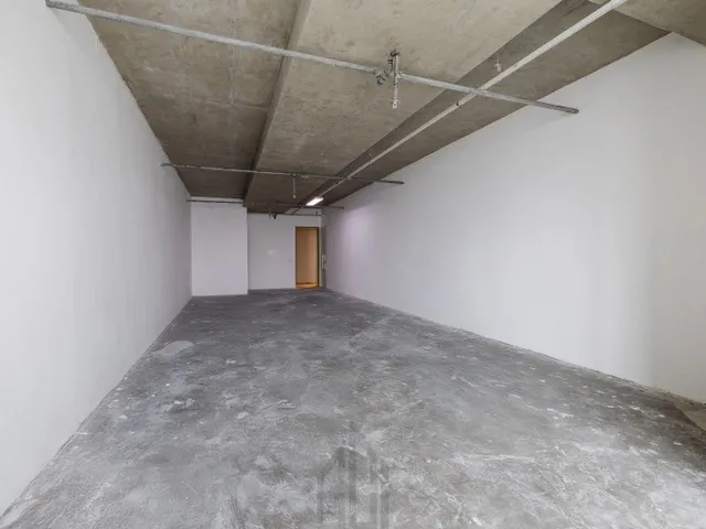 Imagem 6: Salas comercias alto padrão com 90 a 770 m², reformadas e semi, duas vagas, dois