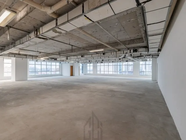 Imagem 8: Salas comercias alto padrão com 90 a 770 m², reformadas e semi, duas vagas, dois