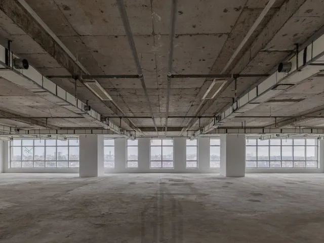 Imagem 9: Salas comercias alto padrão com 90 a 770 m², reformadas e semi, duas vagas, dois