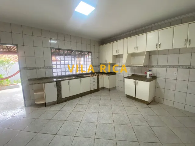 Imagem 10: 4 Dormitórios, 1 Suítes, 4 Banheiro, 2 Vagas na Garagem, 300M² de Área Construída
