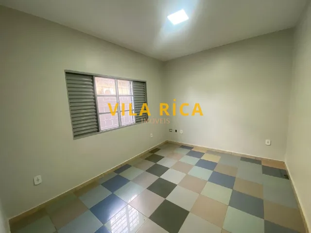 Imagem 13: 4 Dormitórios, 1 Suítes, 4 Banheiro, 2 Vagas na Garagem, 300M² de Área Construída