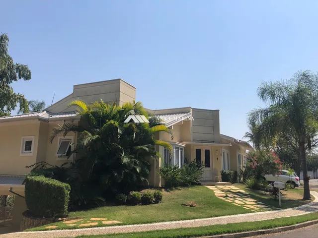 Imagem: Casa de alto padrão em condomínio para