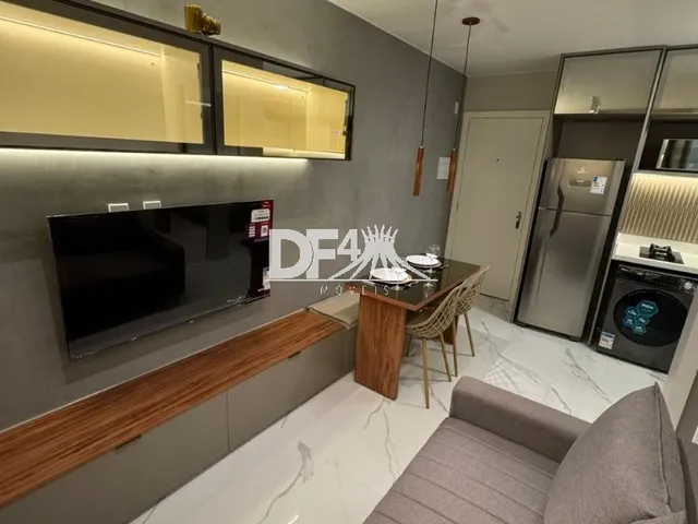 Imagem 4: Studio de 25,47m² foi totalmente reformado com acabamentos de alto padrão, pensado para