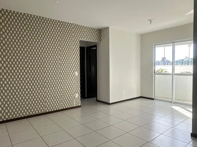 Imagem: O apartamento possui 4 Dormitórios, 1 Banheiro, 1 Vaga na