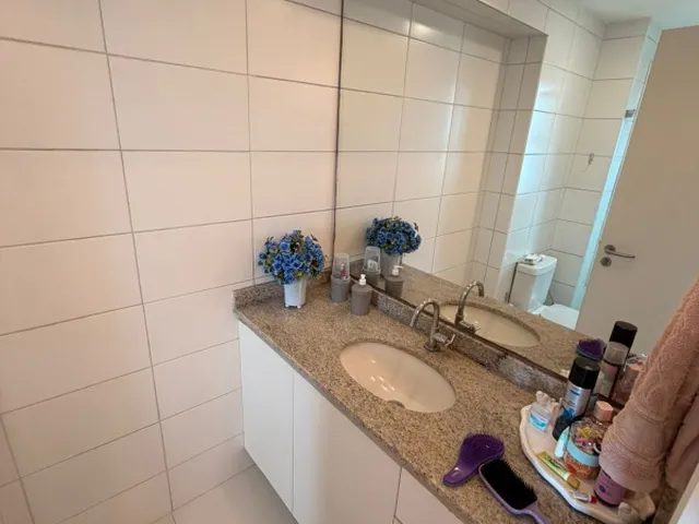 Imagem 4: Apartamento de alto padrão com 3 suítes e 2 vagas na Casa Amarela, Recife-PE Edifício