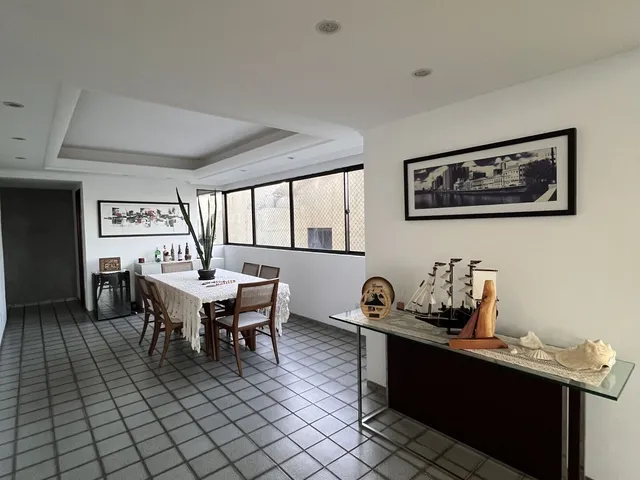 Imagem 4: SIQUEIRA VENDE: Apartamento de 242m² com 4 QUARTOS e 4 suítes beira mar de Piedade