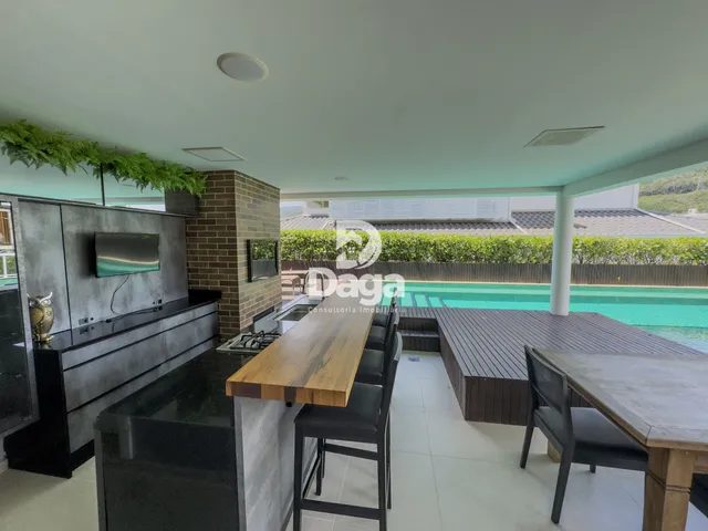 Imagem 14: Casa de Condomínio com 4 Quartos e 5 banheiros à Venda