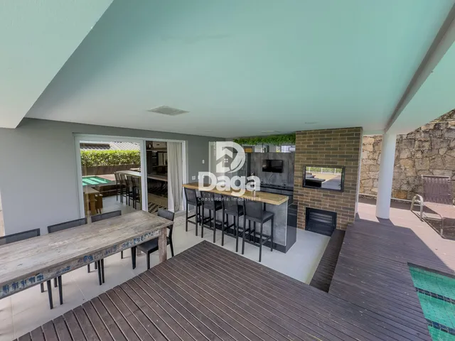 Imagem 16: Casa de Condomínio com 4 Quartos e 5 banheiros à Venda