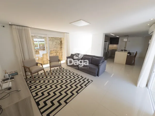 Imagem 9: Casa de Condomínio com 4 Quartos e 5 banheiros à Venda