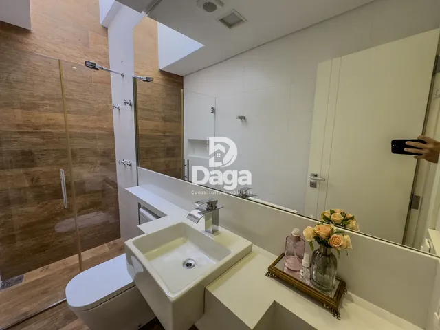 Imagem 7: Casa de Condomínio com 4 Quartos e 5 banheiros à Venda