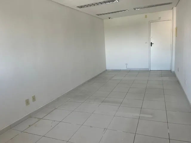 Imagem 2: Sala Comercial de Alto Padrão no Edifício Cervantes em Coelhos, Recife-PE: 1 Banheiro