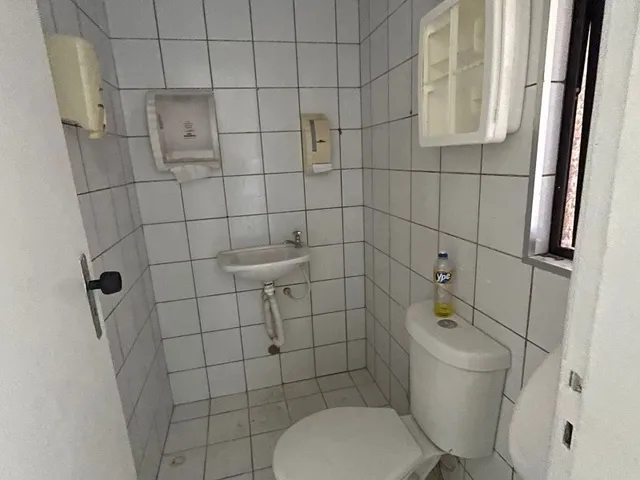 Imagem 6: Sala Comercial de Alto Padrão no Edifício Cervantes em Coelhos, Recife-PE: 1 Banheiro
