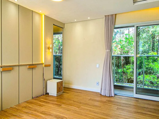 Imagem 2: Triplex À Venda em Cotia, Granja Viana, com 3 Quartos, 178,69M²