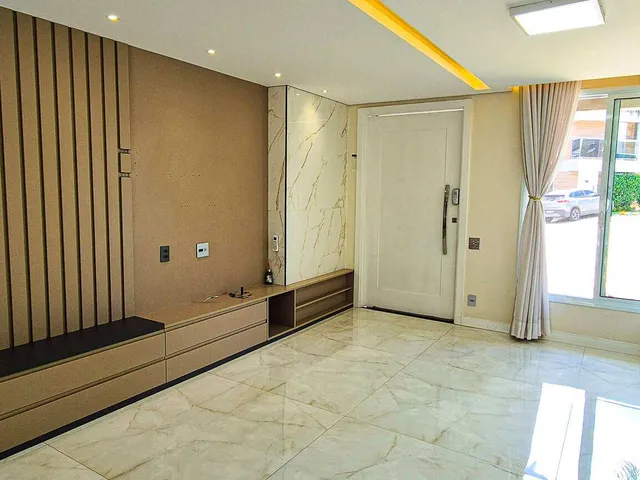 Imagem 8: Triplex À Venda em Cotia, Granja Viana, com 3 Quartos, 178,69M²