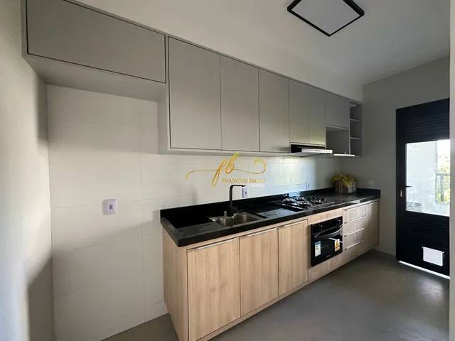 Imagem: O apartamento possui 2 Dormitórios, 1 Suíte, 2 Banheiros,