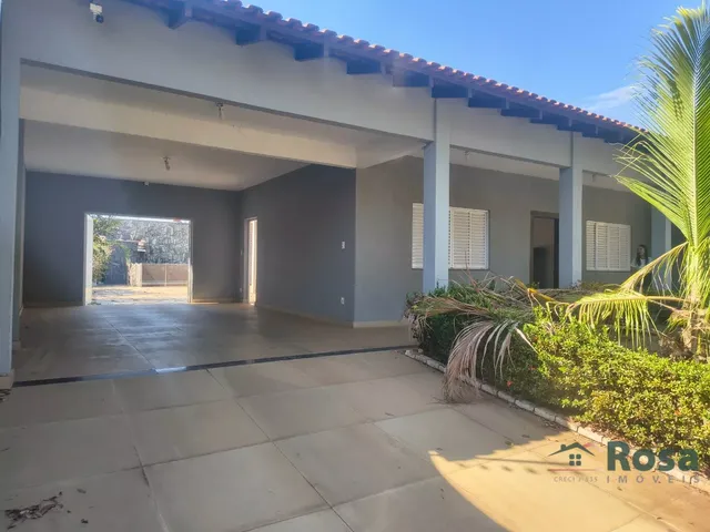 Imagem 9: Casa Espaçosa Tanto para Comercial e Residencail