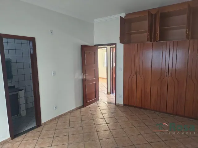 Imagem 11: Casa Espaçosa Tanto para Comercial e Residencail