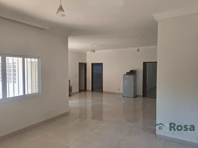 Imagem 16: Casa Espaçosa Tanto para Comercial e Residencail