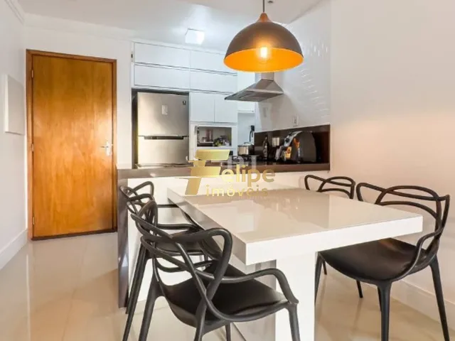 Imagem 9: Maravilhoso Apartamento de 02 Quartos, Sendo 01 Suíte, Todo Reformado, Marcenaria De