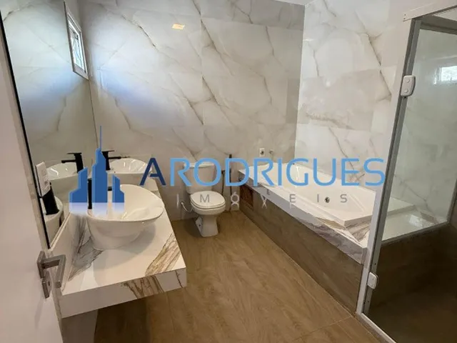 Imagem 12: Aluguel de Casa de Luxo em Alphaville Litoral Norte I, 4 Quartos, 4 Suítes, 2 Salas, 5
