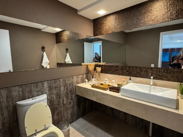 Imagem 6: Imperdível: Apartamento de luxo com 4 suítes e 5 vagas de garagem no Edifício Terra
