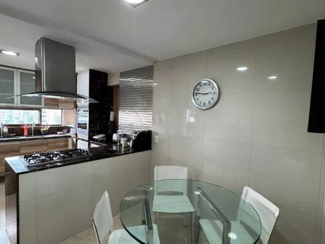 Imagem 4: Imperdível: Apartamento de luxo com 4 suítes e 5 vagas de garagem no Edifício Terra