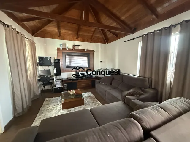 Imagem: Casa de 2 pavimentos, 04 Quartos com suíte