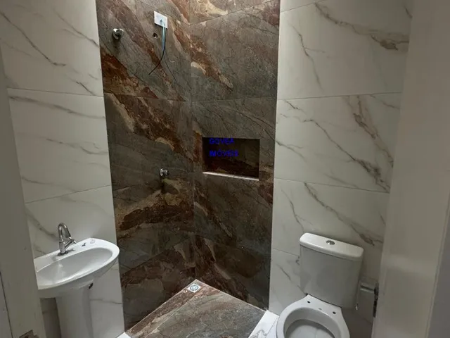 Imagem 10: Sobrado 3 Quartos, Edicula com Churrasqueira, Sacada, com Saida para Pinheirinho, Portão