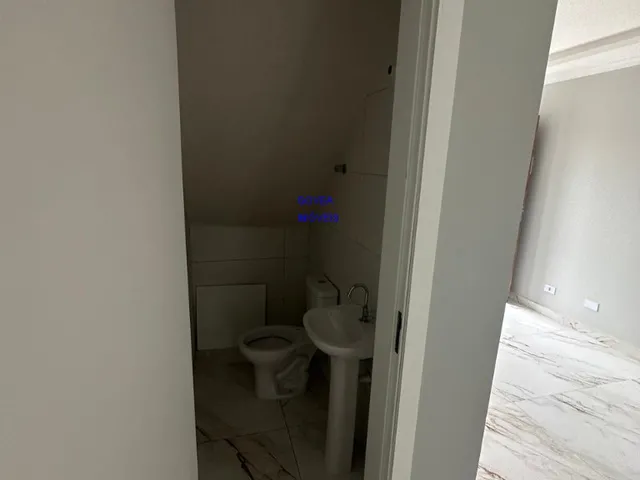 Imagem 2: Sobrado 3 Quartos, Edicula com Churrasqueira, Sacada, com Saida para Pinheirinho, Portão