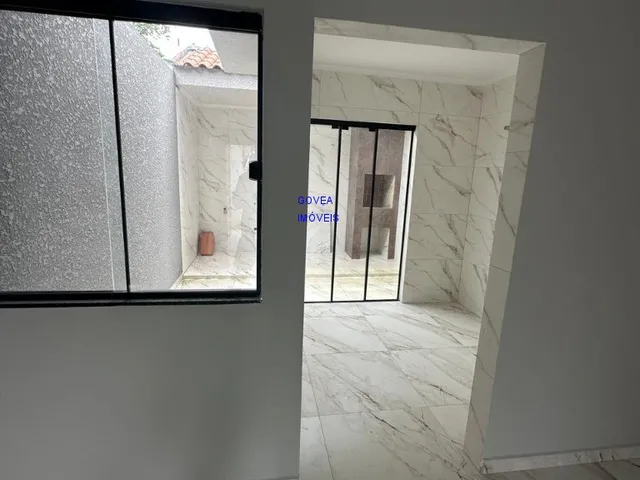 Imagem 14: Sobrado 3 Quartos, Edicula com Churrasqueira, Sacada, com Saida para Pinheirinho, Portão