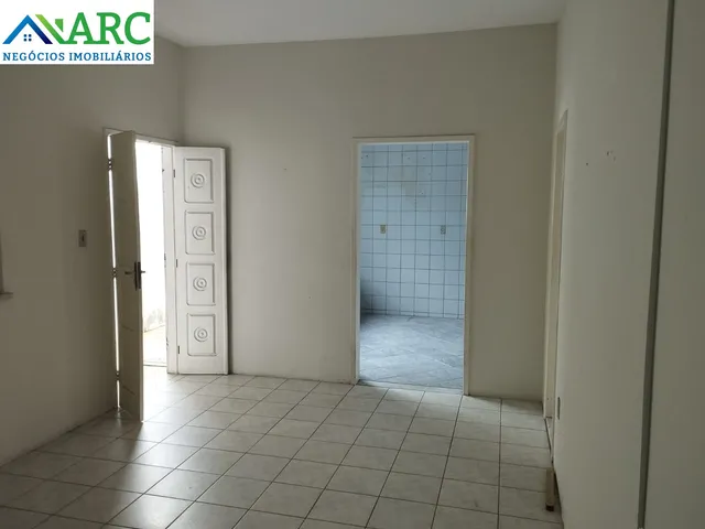 Imagem 3: Vendo Casa , tipo Prédio na R Arauá nº 383 com 360m2 escriturado , preço