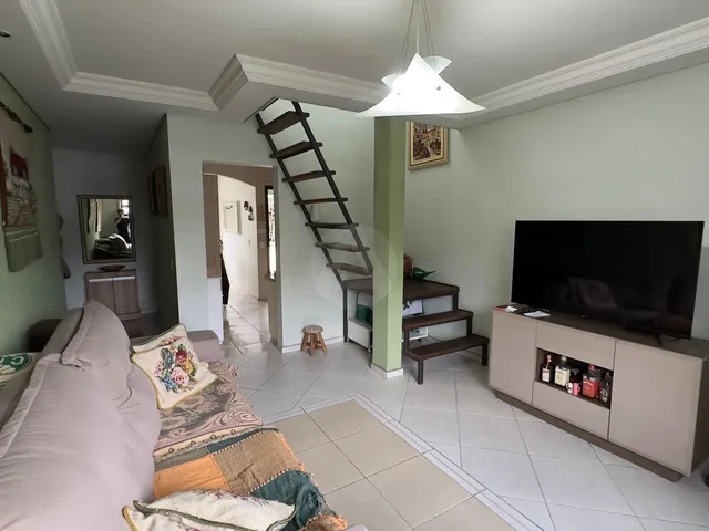 Imagem 9: Casa 03 Quartos 01 Suíte - Localização Privilegiada (Possuí uma segunda casa nos