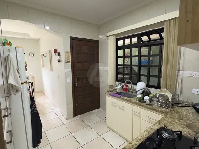 Imagem 3: Casa 03 Quartos 01 Suíte - Localização Privilegiada (Possuí uma segunda casa nos