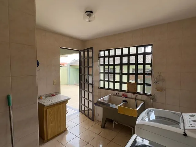 Imagem 15: Casa 03 Quartos 01 Suíte - Localização Privilegiada (Possuí uma segunda casa nos
