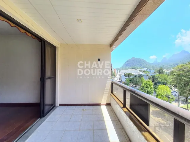 Imagem 3: Apartamento com 2 Quartos (sendo 1 suíte) sala com varandão e lareira!