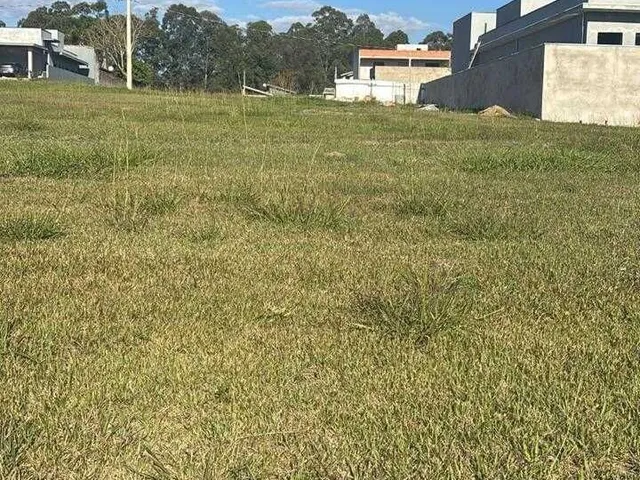Imagem: O terreno possui 450m² de Área e está localizado em