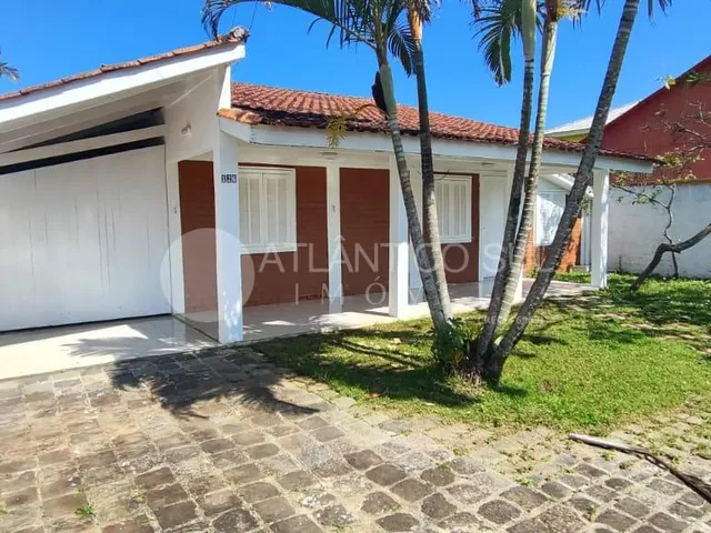 Imagem: Casa À Venda À Três Quadras da Praia