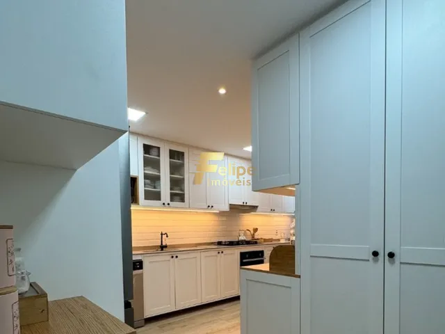 Imagem 2: BELÍSSIMO APARTAMENTO DE 04 SUÍTES, COM UMA AMPLA VARANDA COM VISTA LATERAL PARA O MAR