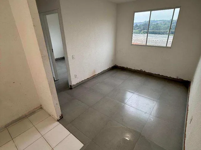 Imagem: O apartamento possui 2 Dormitórios, 1 Banheiro, 1 Vaga na