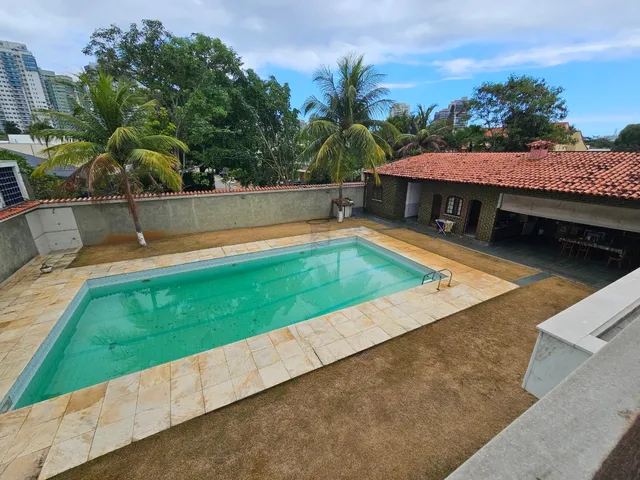 Imagem: Casa de luxo em condomínio na Barra da