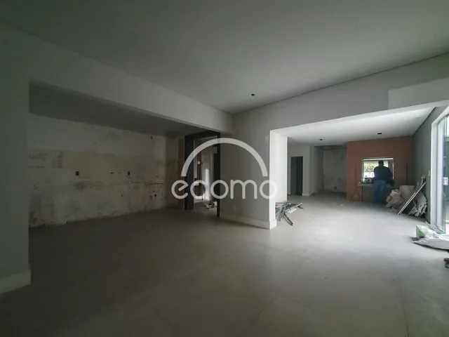 Imagem 8: ALUGA-SE SOBRADO COMERCIAL EM INDIANÓPOLIS - EXCELENTE OPORTUNIDADE