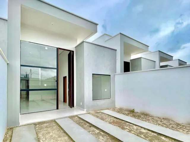 Imagem: Casa Residencial para Venda em Rua Pública