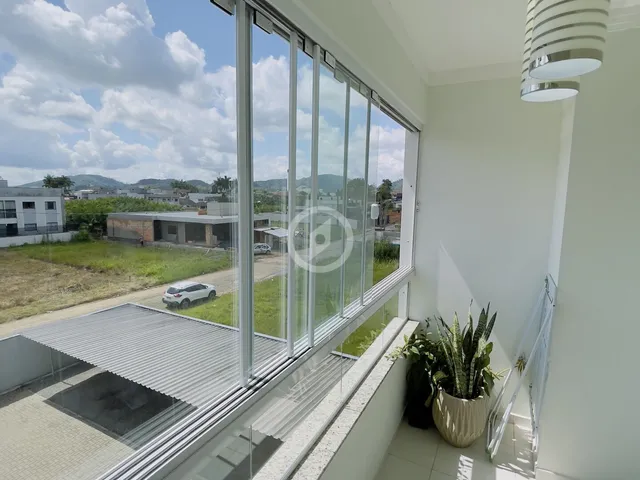 Imagem 2: Apartamento de dois quartos mobiliado